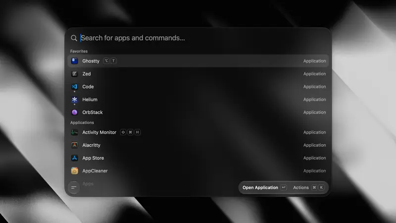 Tinycast 명령 팔레트 — 검색창 아래로 앱 목록이 떠 있는 macOS 화면