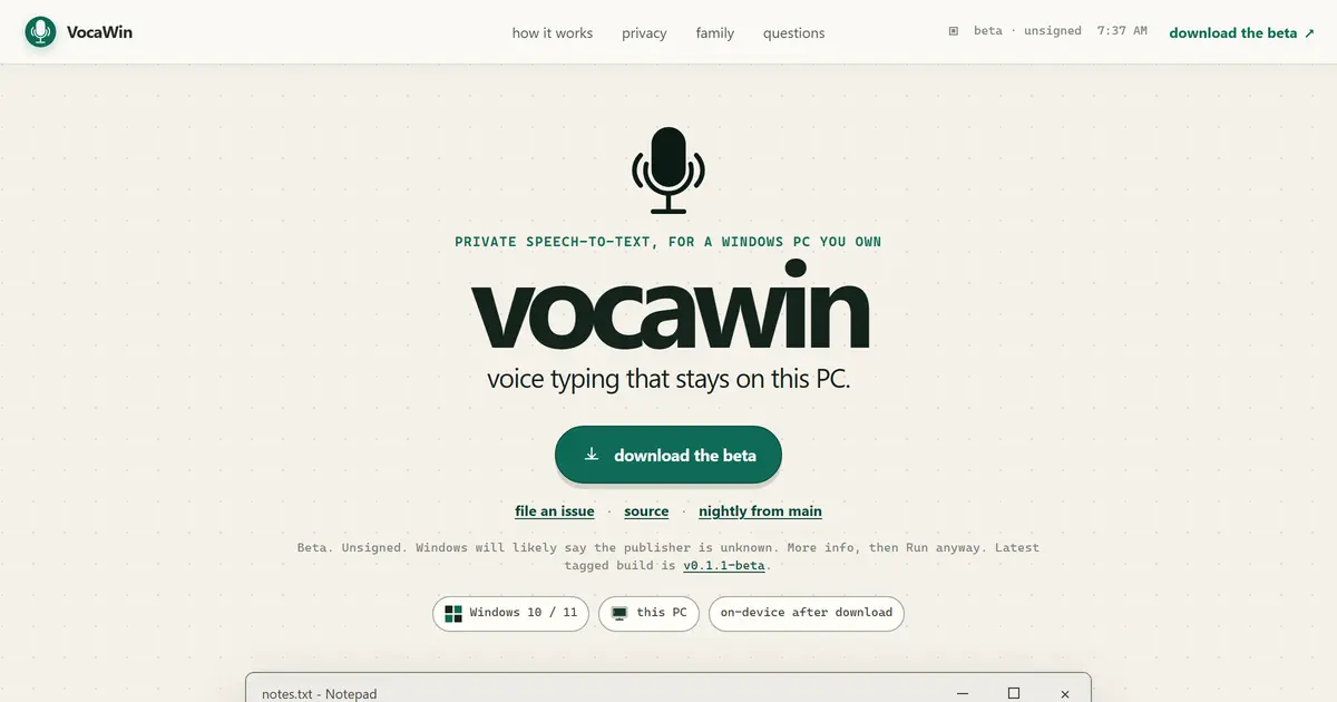 VocaWin 공식 사이트 첫 화면. 마이크 아이콘과 "voice typing that stays on this PC" 문구, 베타 내려받기 버튼이 있다.