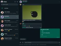 ZapFast 채팅 화면. 사진·문서·음성메시지가 섞인 대화창에 누군가 "btw I made my own Spotify app from scratch!"라며 링크를 보내고 있습니다.